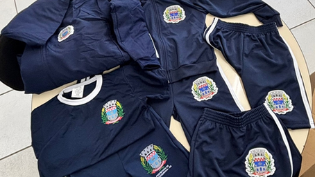 Entrega dos uniformes escolares começam na primeira quinzena de março