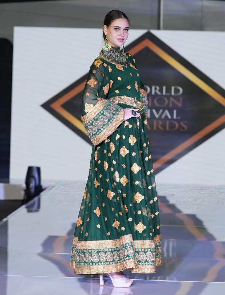 Thumbnail: Afghan clothes 