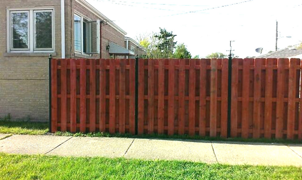 IC-Board-on-Board Fence-B3