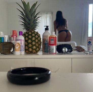 Spotting Swingers: The Hidden Symbolism Behind Black Rings and Pineapples