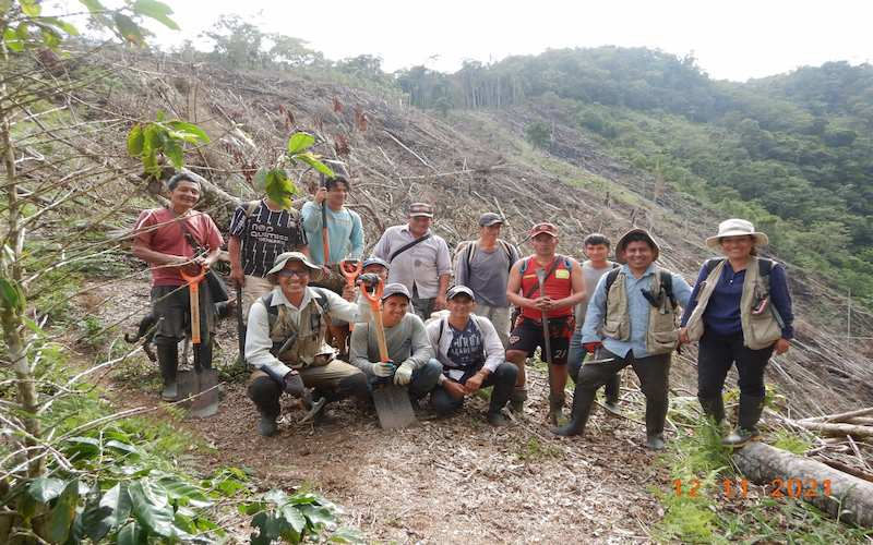 Trabajadores de Hannan Metals en área del proyecto Previsto, en Huánuco.