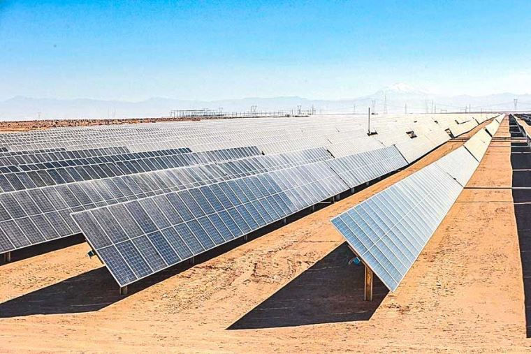 Arequipa impulsa transición energética con cuatro centrales solares