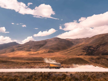 Cobre al alza y recortes de tasas: analistas favorecen a Perú y Brasil y ven riesgos en Chile