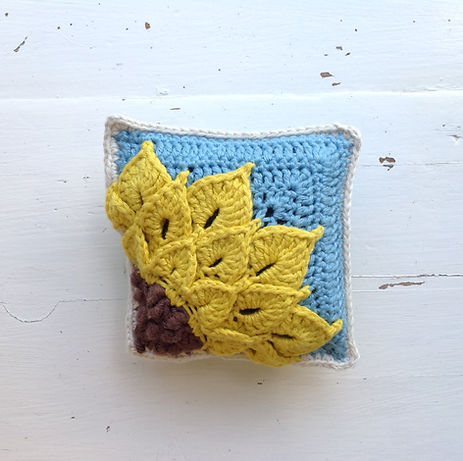 Quarter Sunflower Square Front