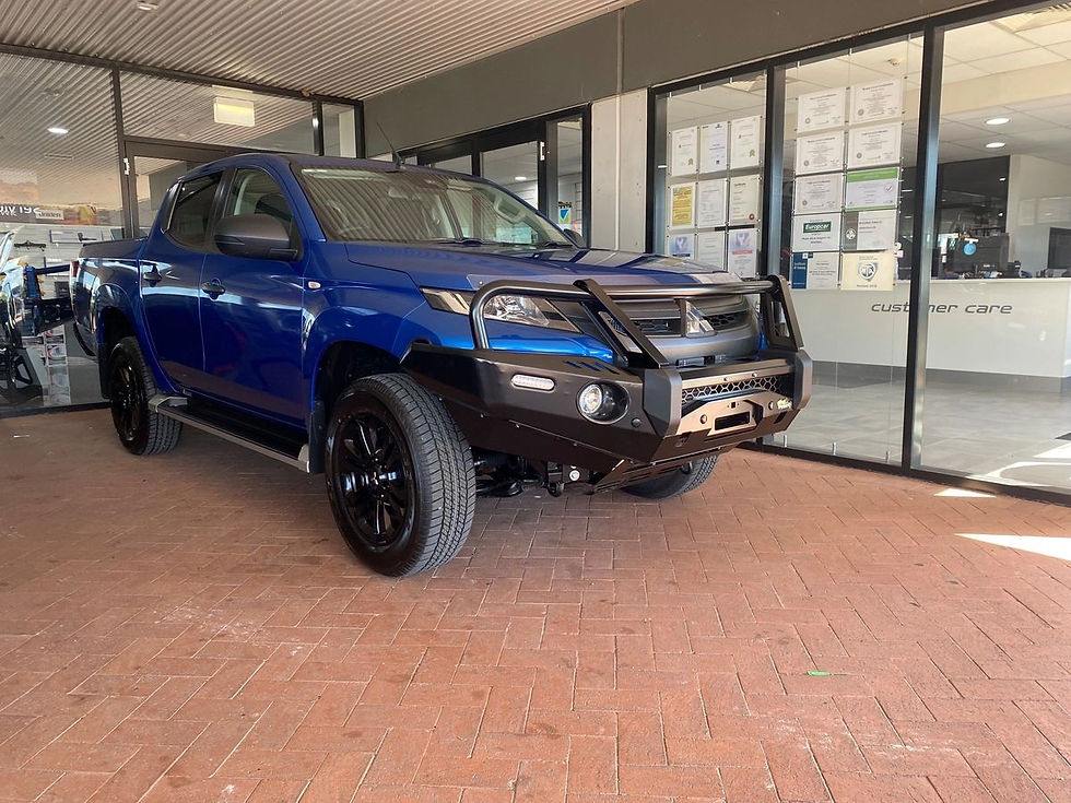 Miniatura: Defensa delantera Mitsubishi L200 2020 a 2022 (MR)