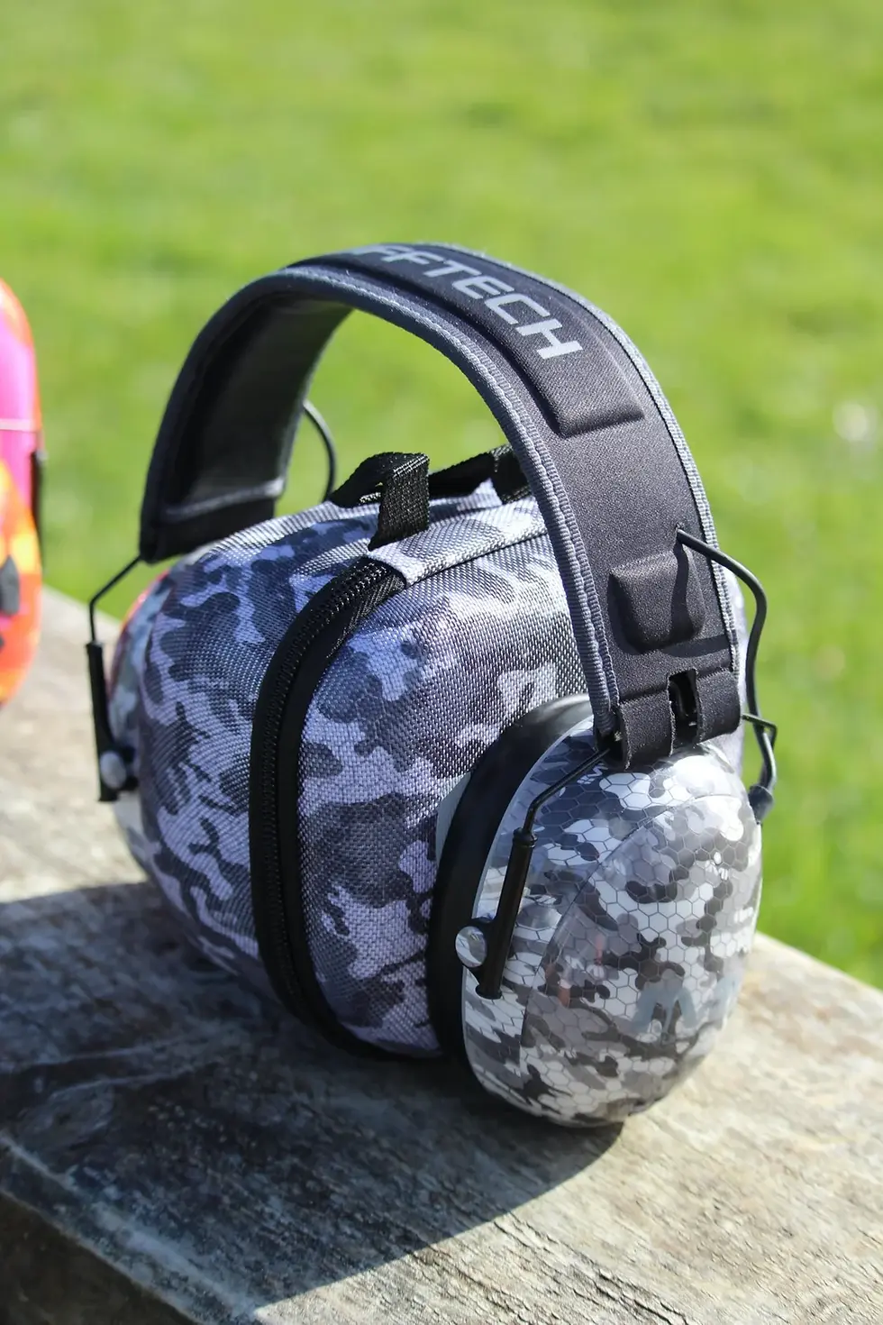 Thumbnail: Mufftech - Sole Bluetooth Earmuffs with noise-cancelling, adjustable design, and 40-hour battery life, available at