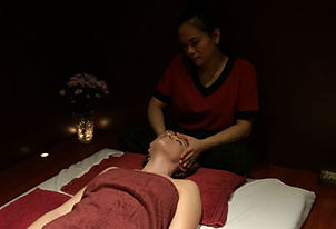 Забронювати