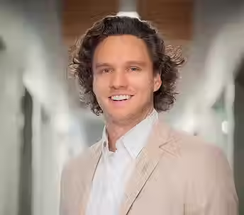 Profile Raphaël 2.avif