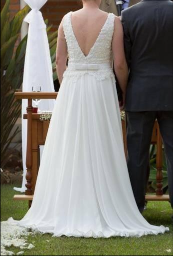 Miniatura: VESTIDO DE NOIVA EM MUSSELINE DE SEDA OFF WHITE