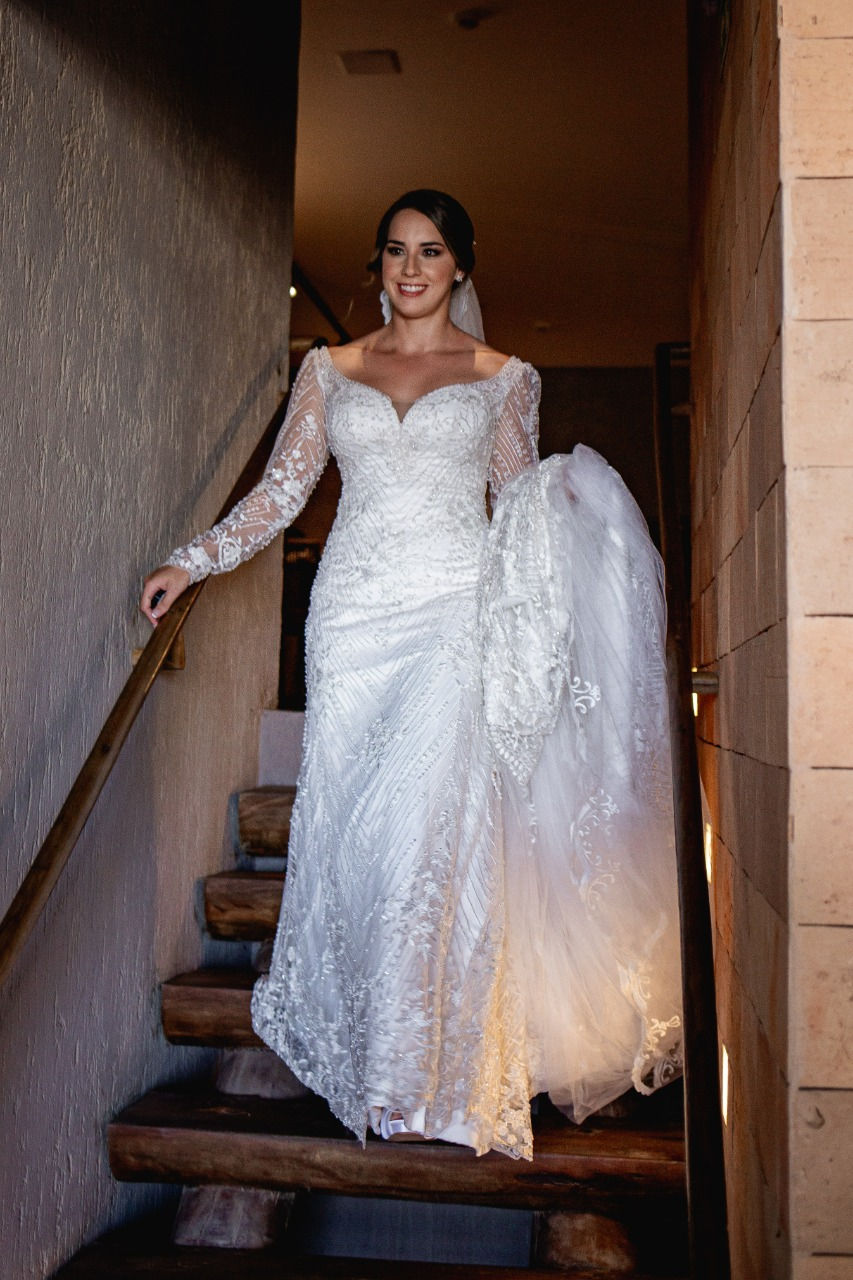 Vestido de noiva semi sereia em renda bordado Dilma Russo