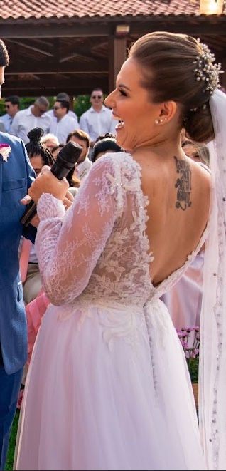 Miniatura: Vestido de noiva em renda francesa Lucia Spessato