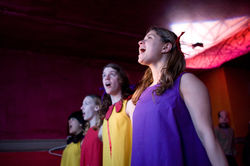 080522_255_VivianGrls.jpg