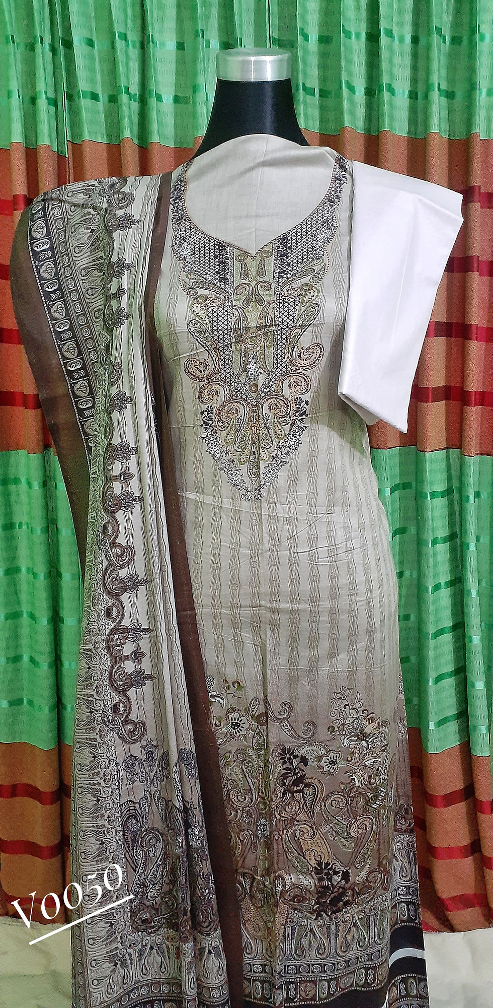 Thumbnail: Cotton lawn 
