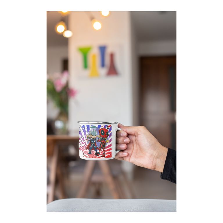 Taza Enlozada Martillo y Sarcasmo - Thor y Deadpool