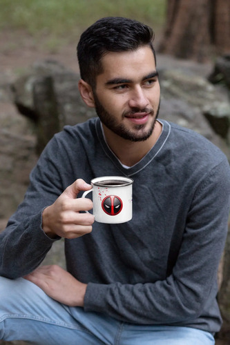 Taza Enlozada Aventuras Tejidas - Deadpool Y Spider-man Blanco Deadpool Vs
