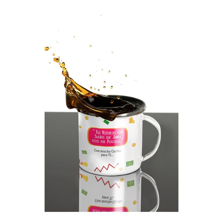 Taza Enlozada Entre Gráficos y Granos de Café - Economista M