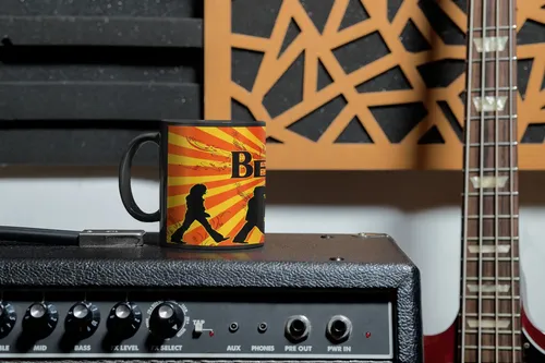 Taza Mágica De The Beatles - Bandas De Rock 01 Negro The Beatles