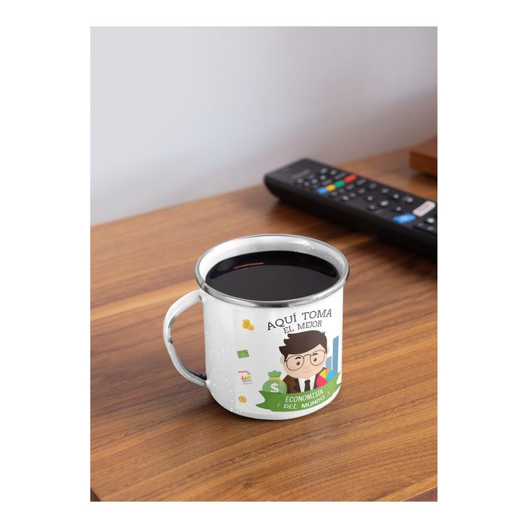 Taza Enlozada Entre Gráficos y Granos de Café - Economista H