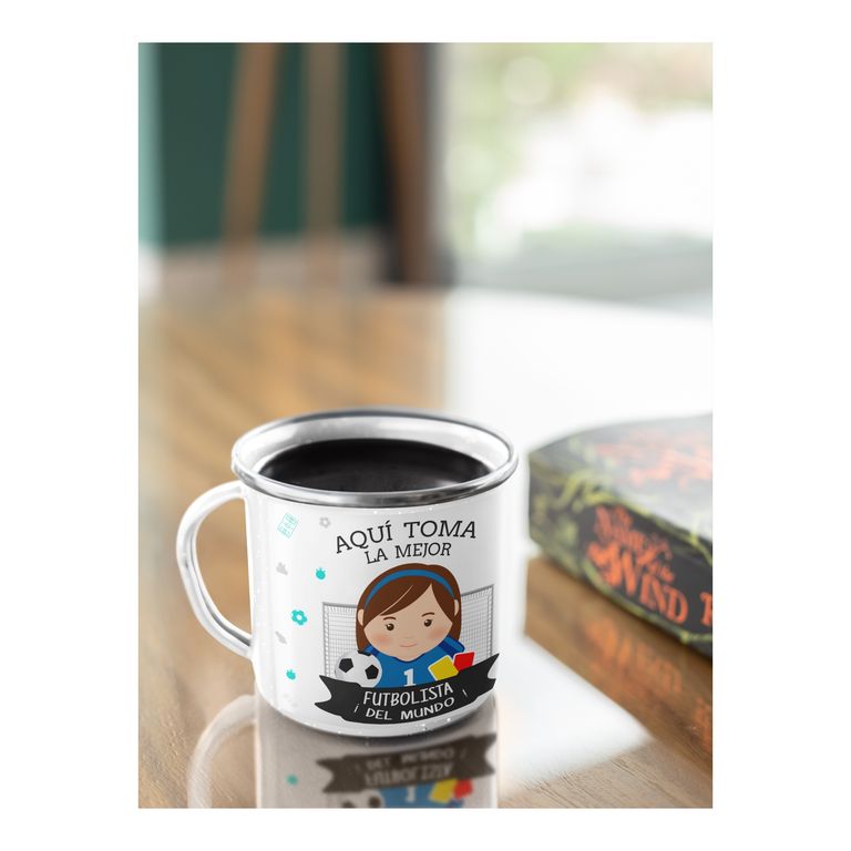 Taza Enlozada Entre Goles y Café - Vida de Futbolista M