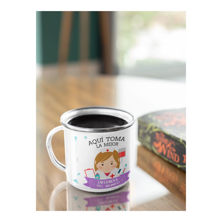 Taza Enlozada Entre Turnos y Tés - Enfermera