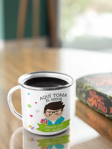 Taza Enlozada Entre Ayuda Y Aromas De Café Trabajador Social