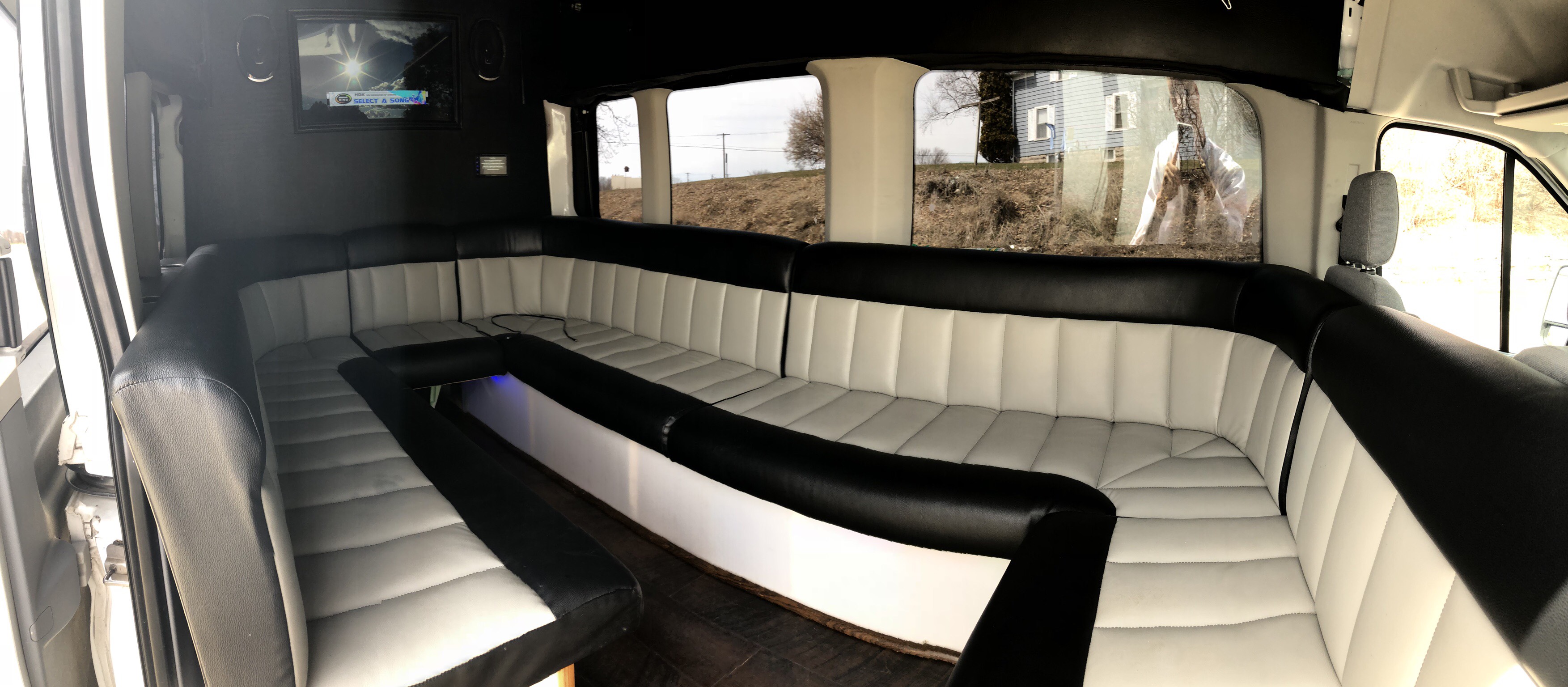 Fleet Fox Valley Tours Llc