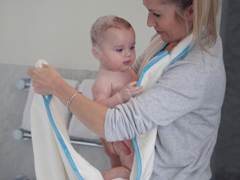 Cuddledry Blue Handsfree Towel