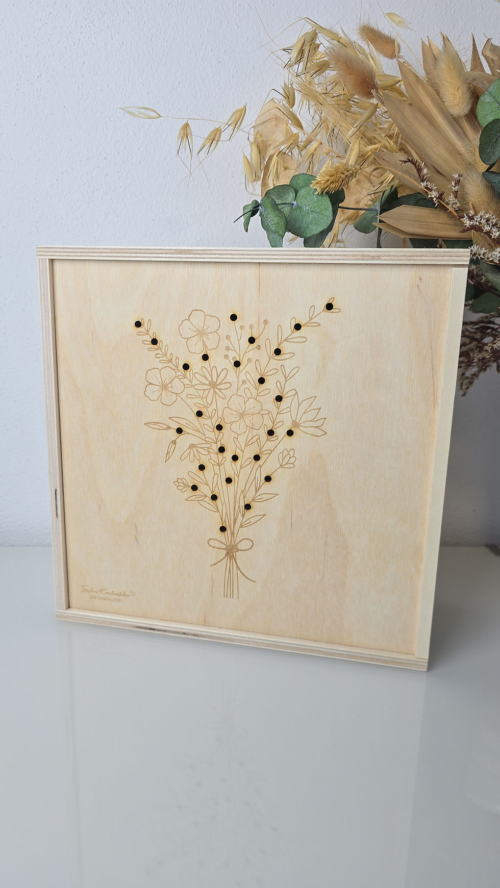 Miniaturbild: Aktivitätsplatte Blumensteckspiel