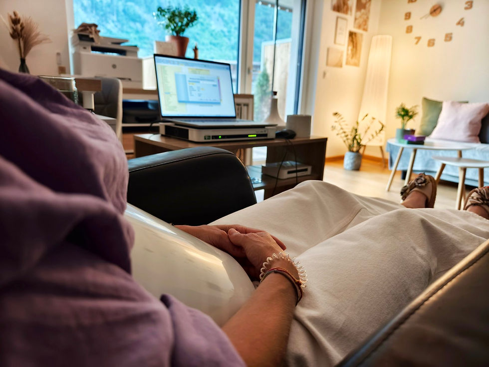 Entspannte Sitzung mit energetischer Anwendung