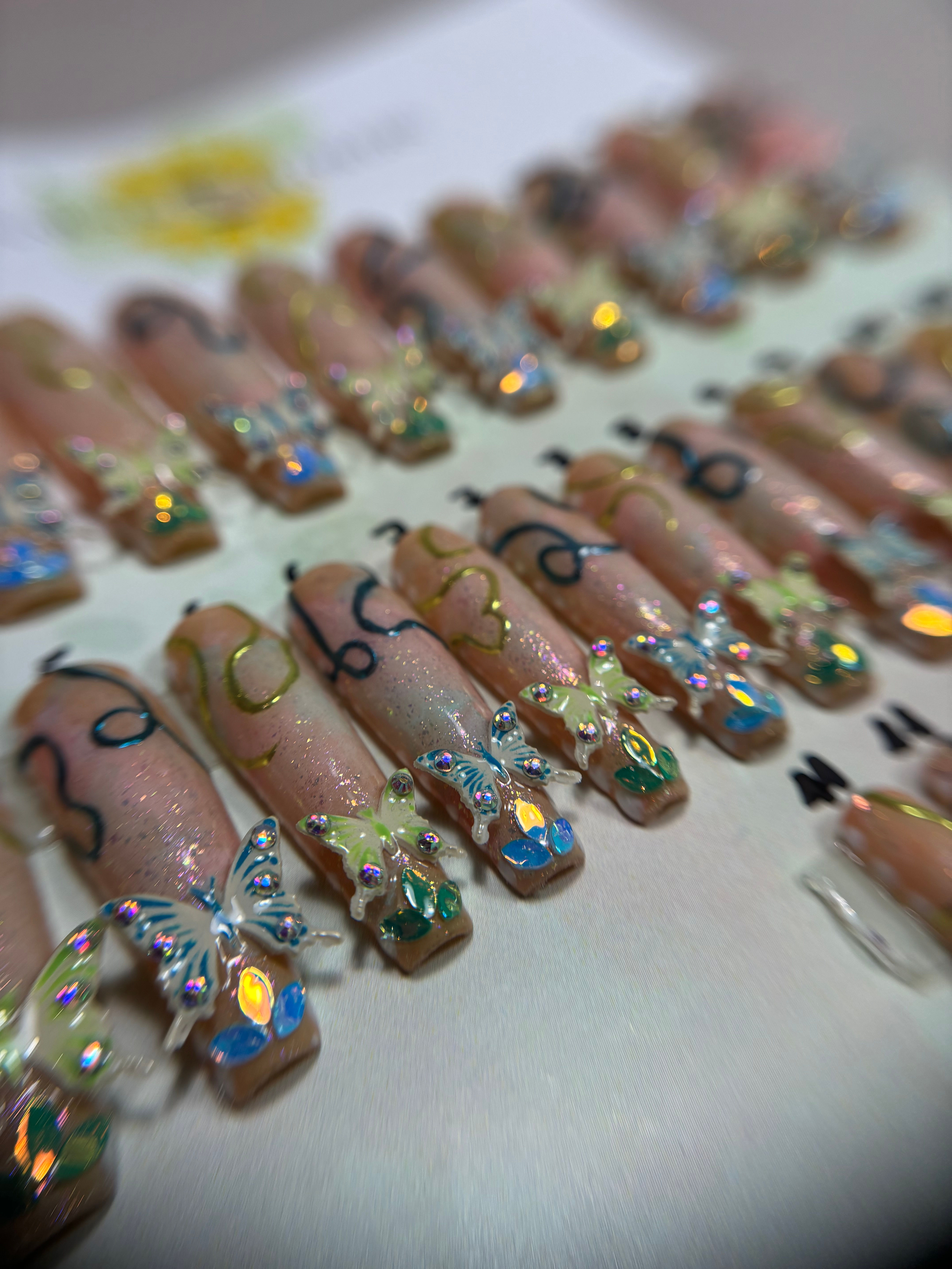 Set premium de uñas Press On - Pack 25