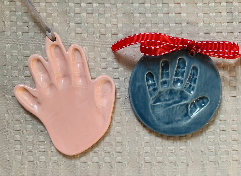 Thumbnail: Hand Ornament