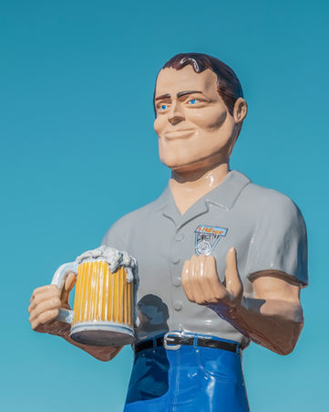 The Giants of the American Road: Muffler Men