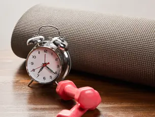 Zeitumstellung - Schlaf aus dem Takt - mit Yoga und Pilates zurück in den Rhythmus