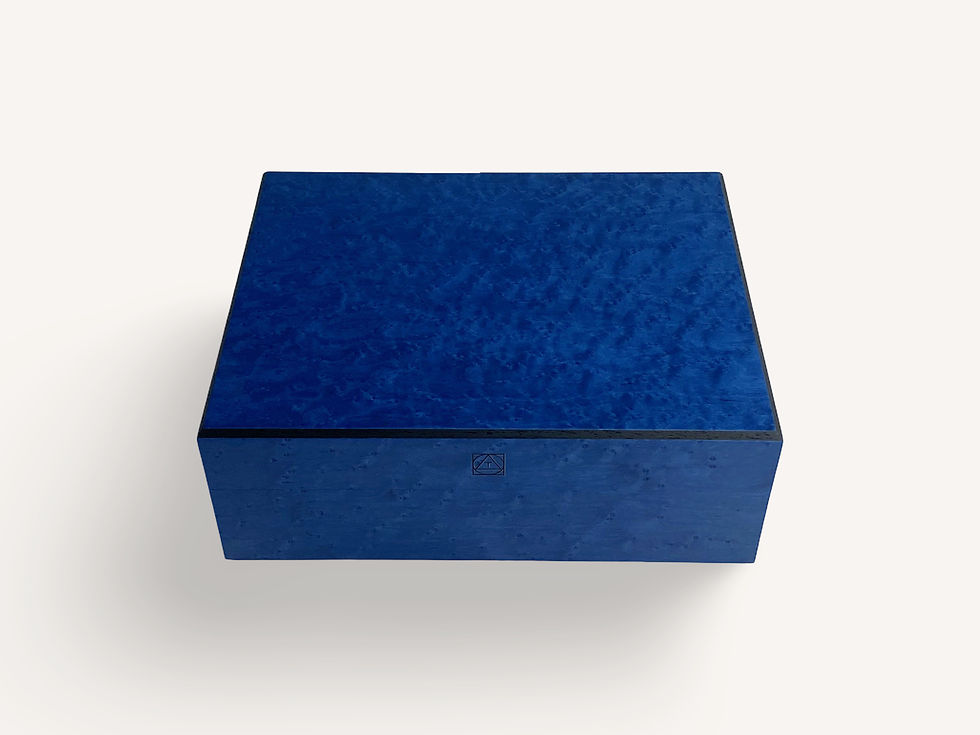 Miniature : Linea Uni - Erable Moucheté Bleu - Cave à Cigares - 50 cigares