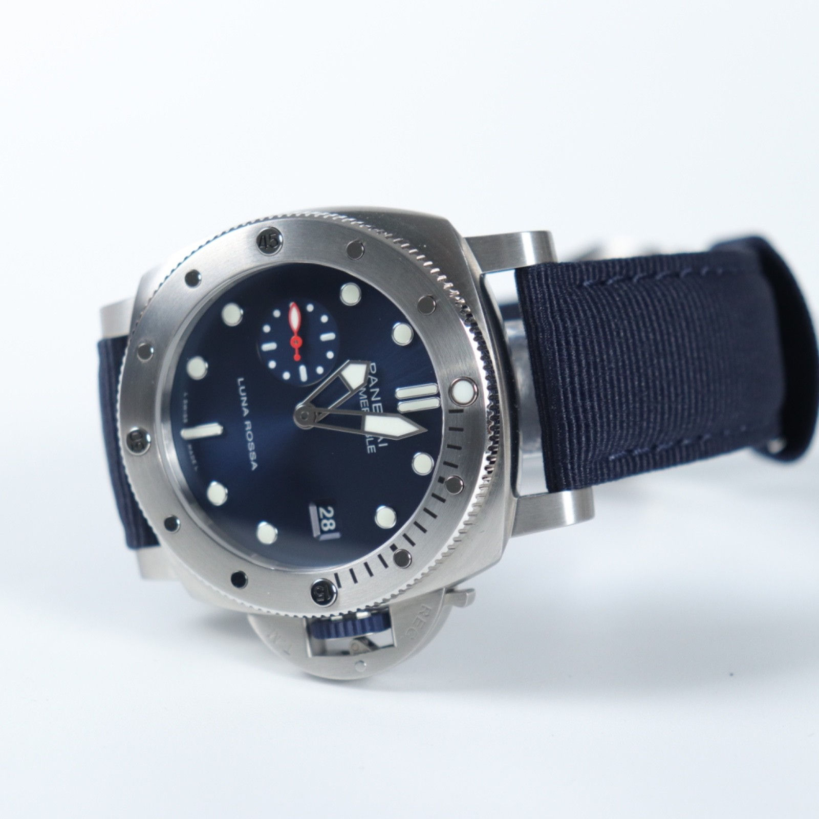 Panerai Submersible Luna Rossa Ref. PAM01391