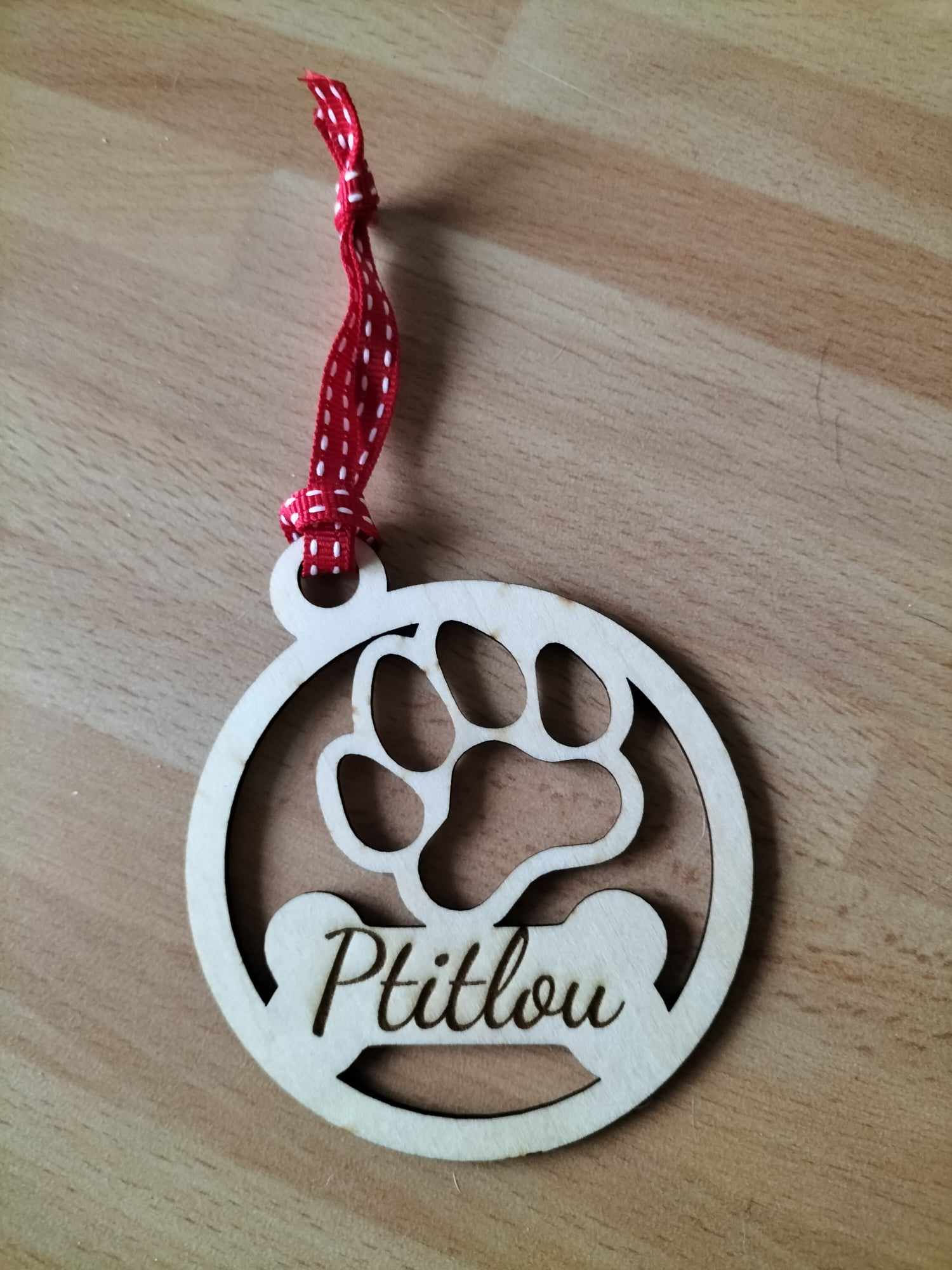 Suspension de Noël gravée avec le prénom de votre choix (à preciser)