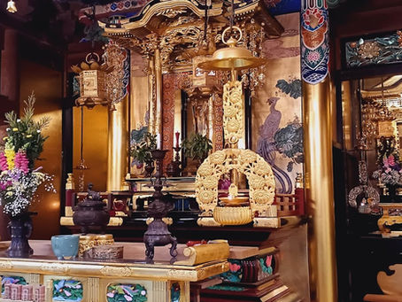 花まつり(暁雲寺)へ向けてお花を生けていただきました