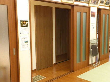 長机収納スペース…これ、大きなお寺の変化