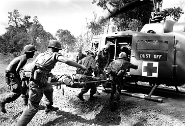 paratroopers-soldier-ambulance-helicopter-Vietnam-War-1965.webp