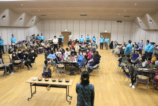 スポーツ栄養士と学ぶ親子食育教室~クイズで丼(ドーン)!が開催されました