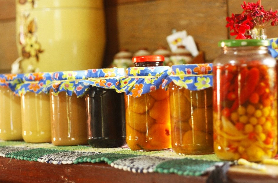 Thumbnail: Doces de frutas em compotas