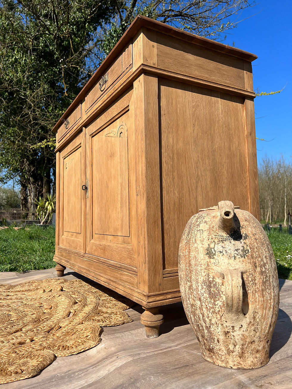 Miniature : Buffet chêne clair aux motifs fleuris