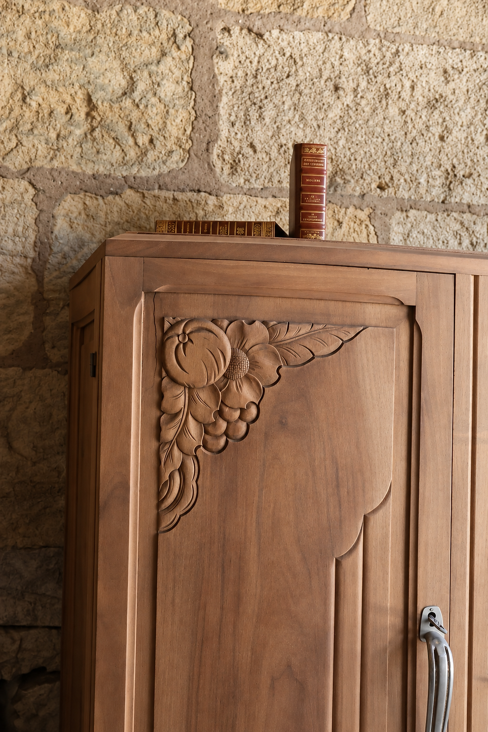 Miniature : Grand buffet en noyer – Transition Art Nouveau Art Déco