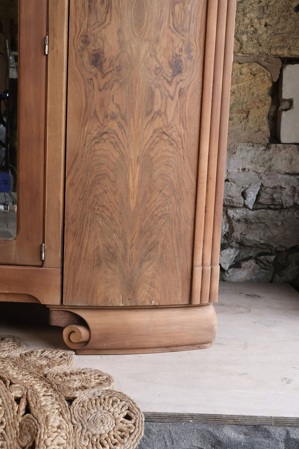 Miniature : Armoire ancienne en noyer démontable