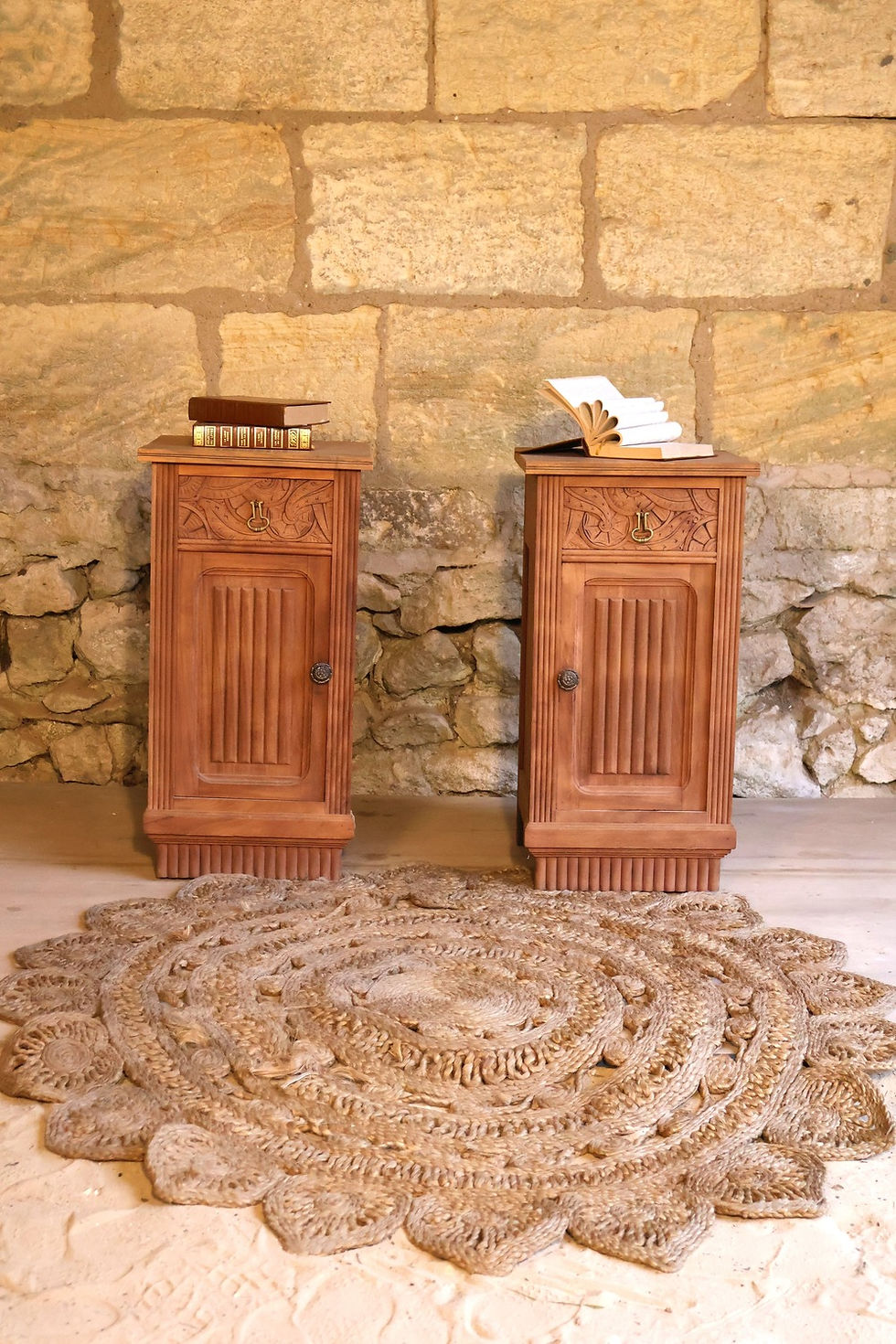 Miniature : Lot de deux tables de nuits