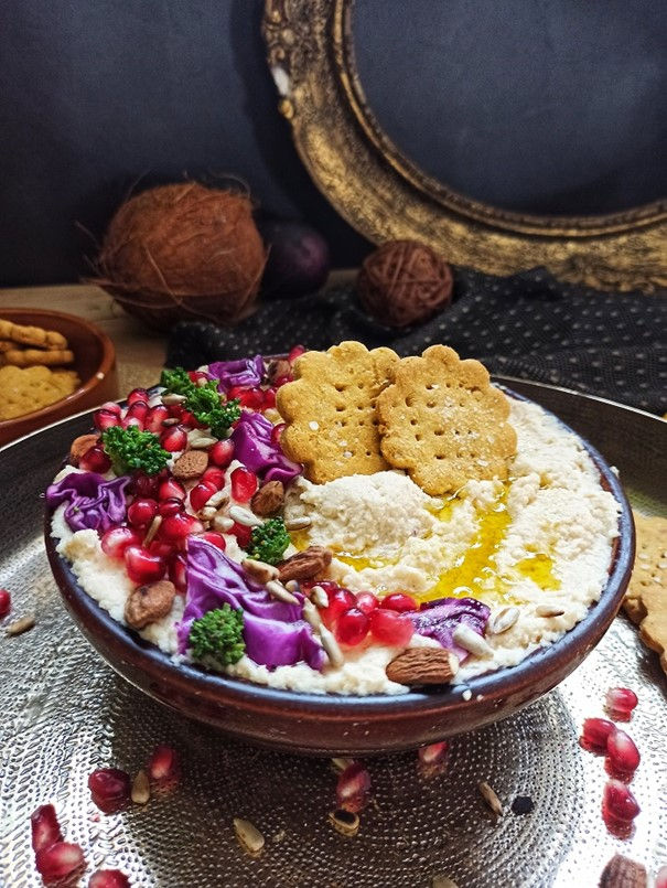 HUMUS OD PEČENOG KARFIOLA I BELOG LUKA