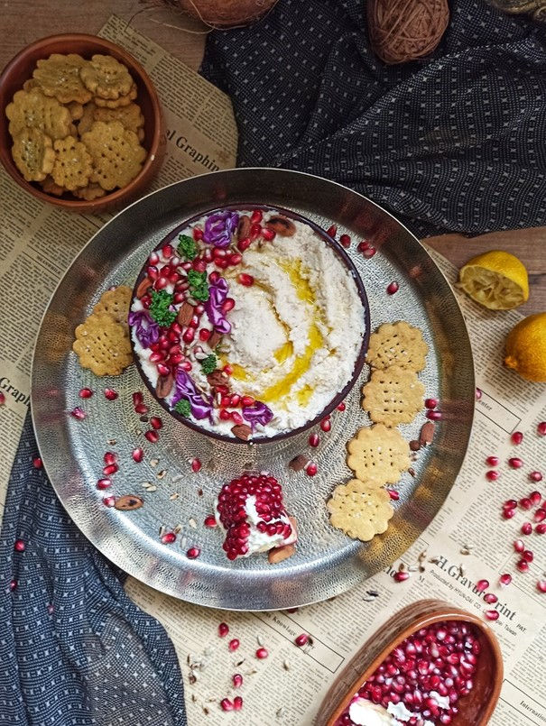 HUMUS OD PEČENOG KARFIOLA I BELOG LUKA