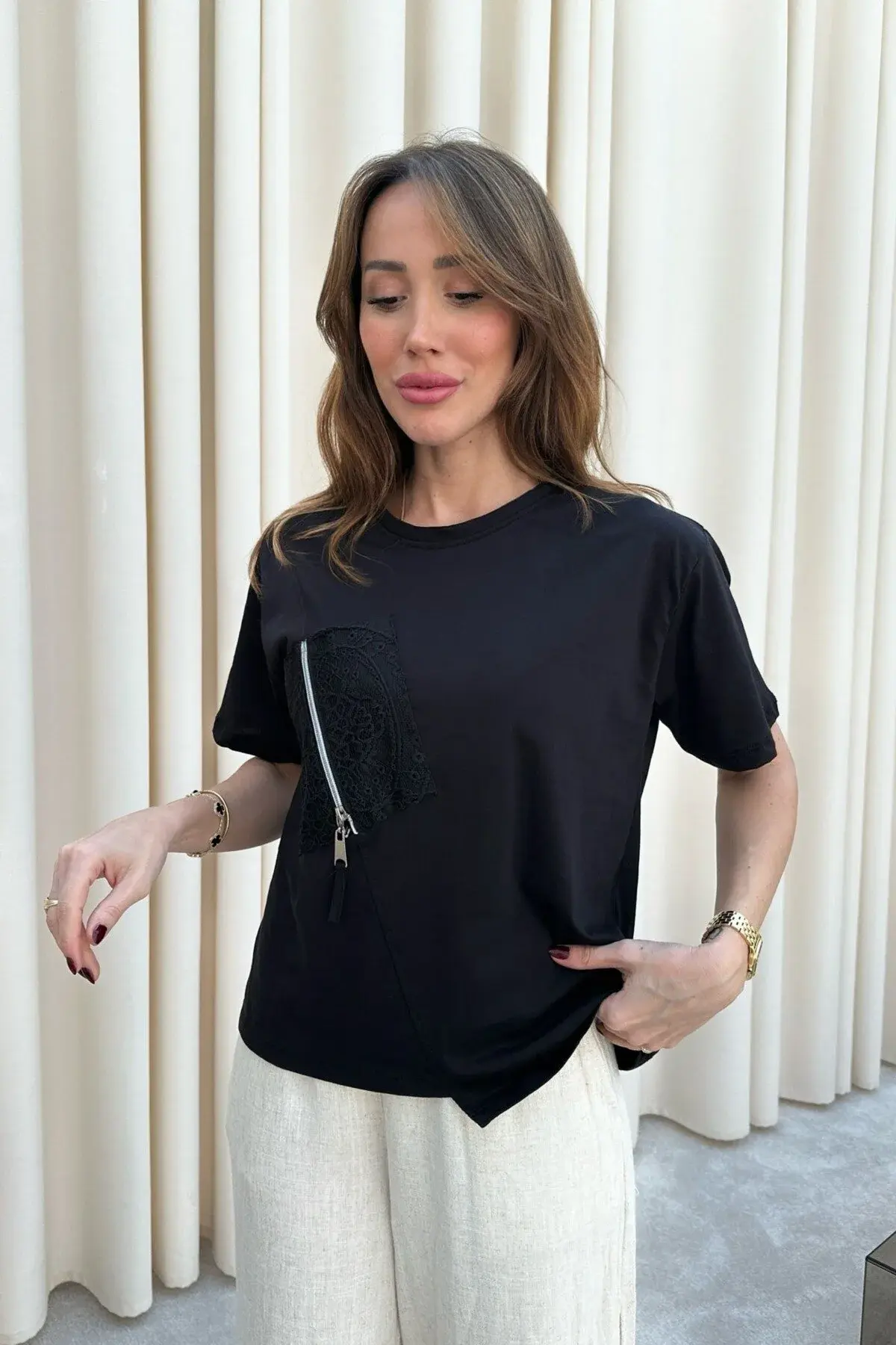 Dantel ve Fermuar Detaylı Ekru Kadın Tişört