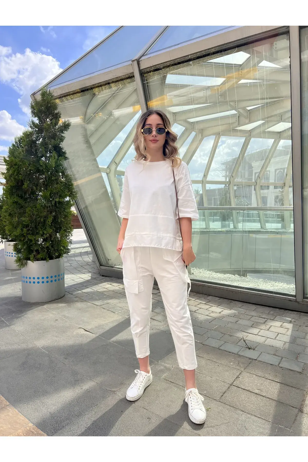 Beyaz Kargo Cepli Eşofman