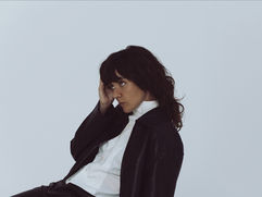 Courtney Barnett Press Photo, credit: Lindsey Byrnes